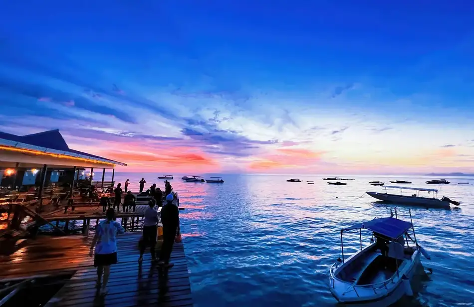 Speed Boat Transfer Amina Holidays Guest transfer speed boat service for island arrivals Amina Holidays