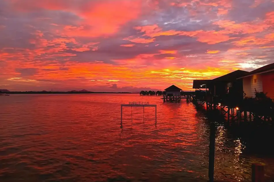 Resort Sunset View Bubblefish Water Villa Tropical sunset colors over the ocean at Bubblefish Water Villa